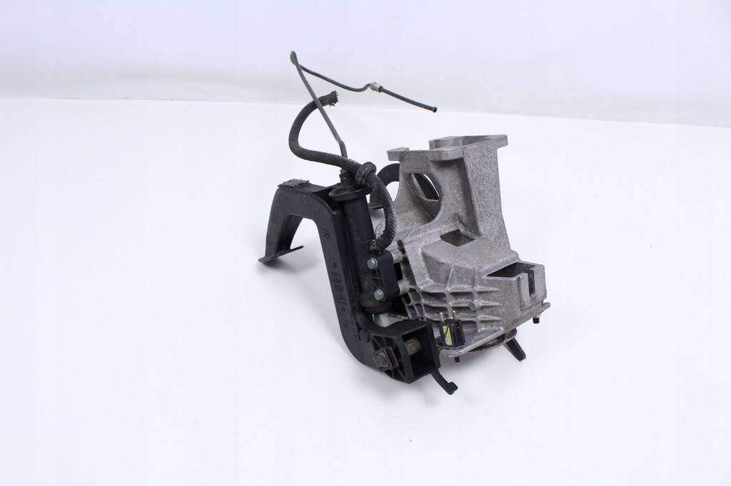 фото №3, Педаль сцепления тормоза mercedes sprinter 901