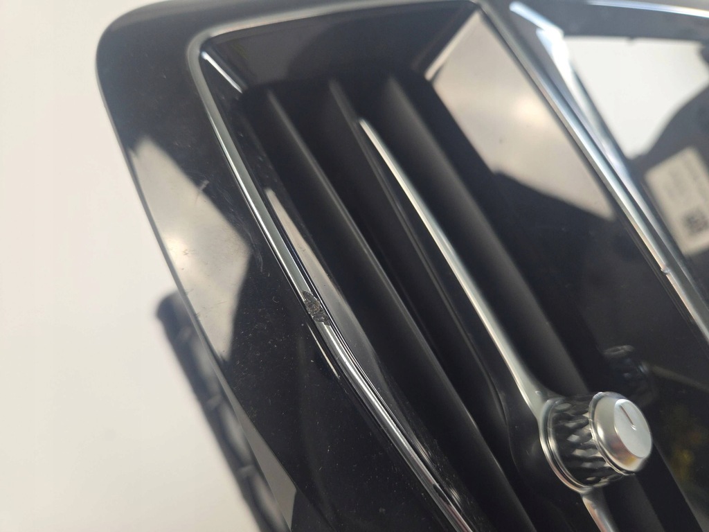 фото №9, Volvo v60 ii 2018 dekor панели решётки обдув 31651196