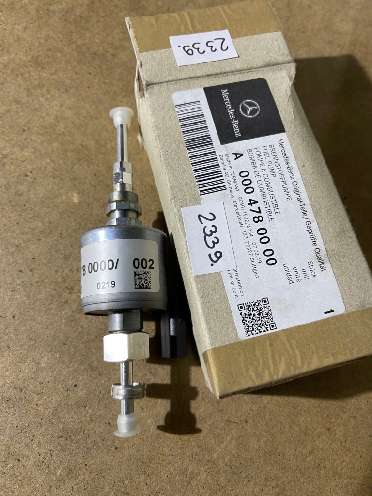 фото №1, Помпа топлива webasto mercedes w213 a0004780000 оригинальный номер