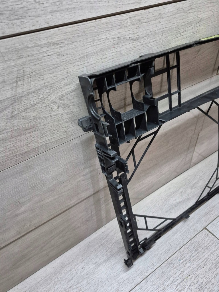 13894. panamera корпус рамка радіатора 971121068 Зі Шроту