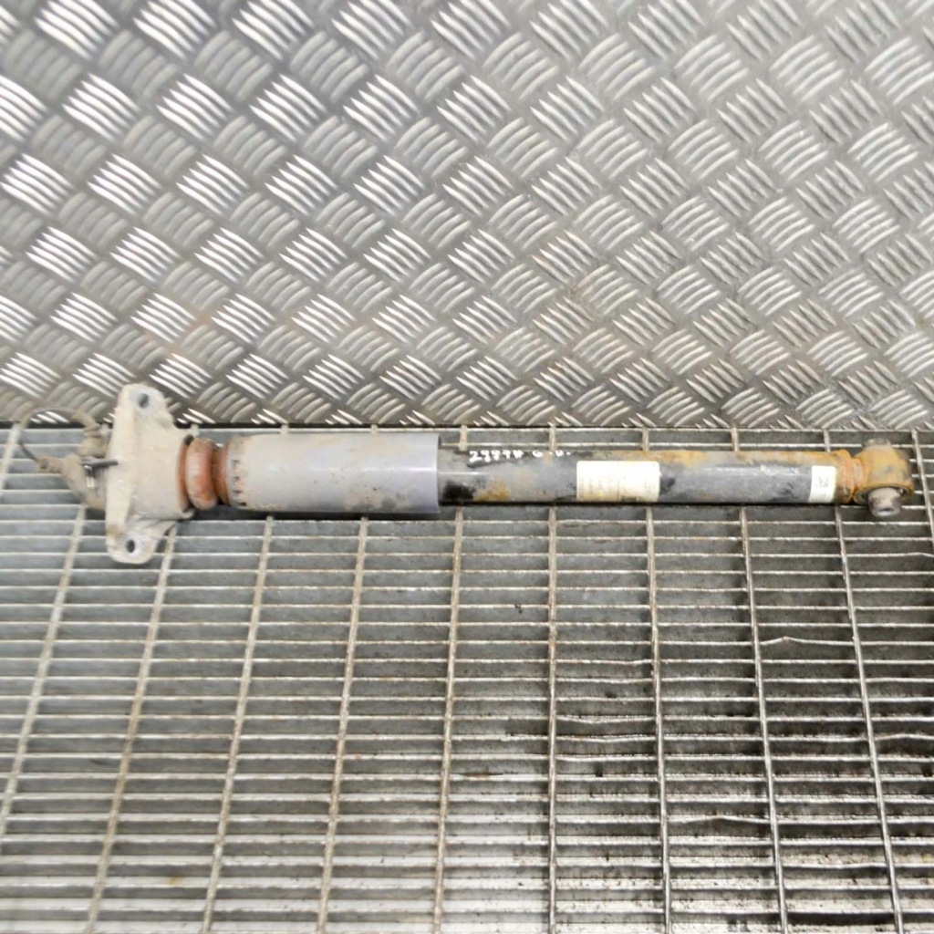 фото №1, Audi rs3 2016 правая сторона амортизатор задний