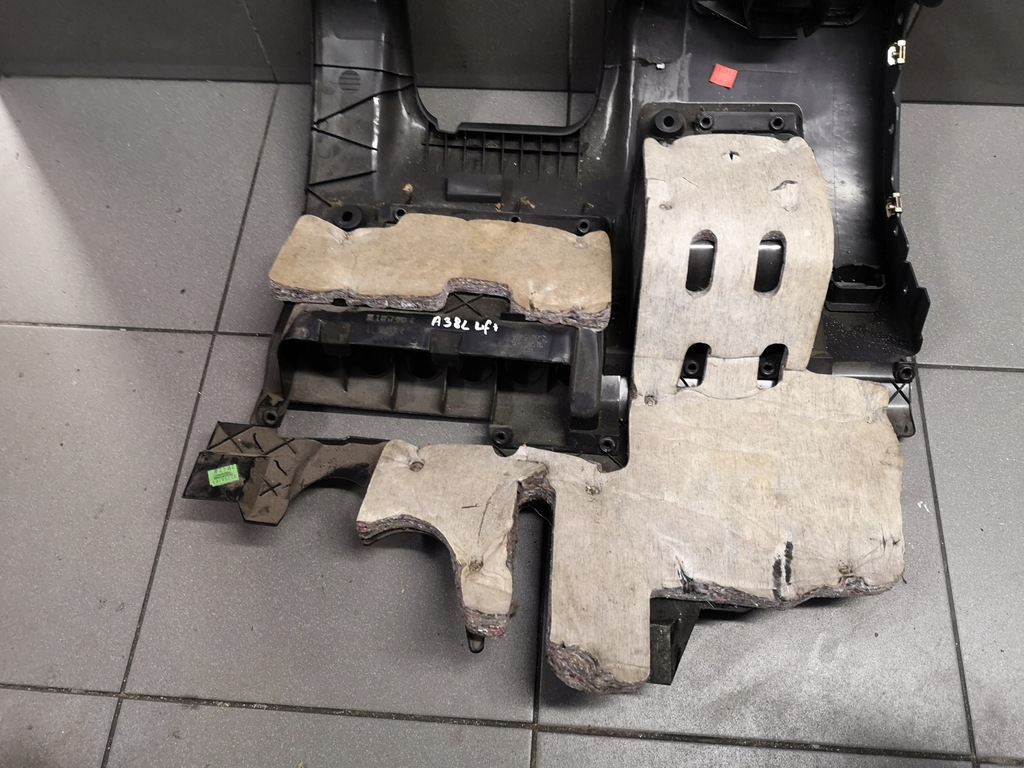 фото №14, Защита колонки audi a3 8l lift eu 8l1857919c