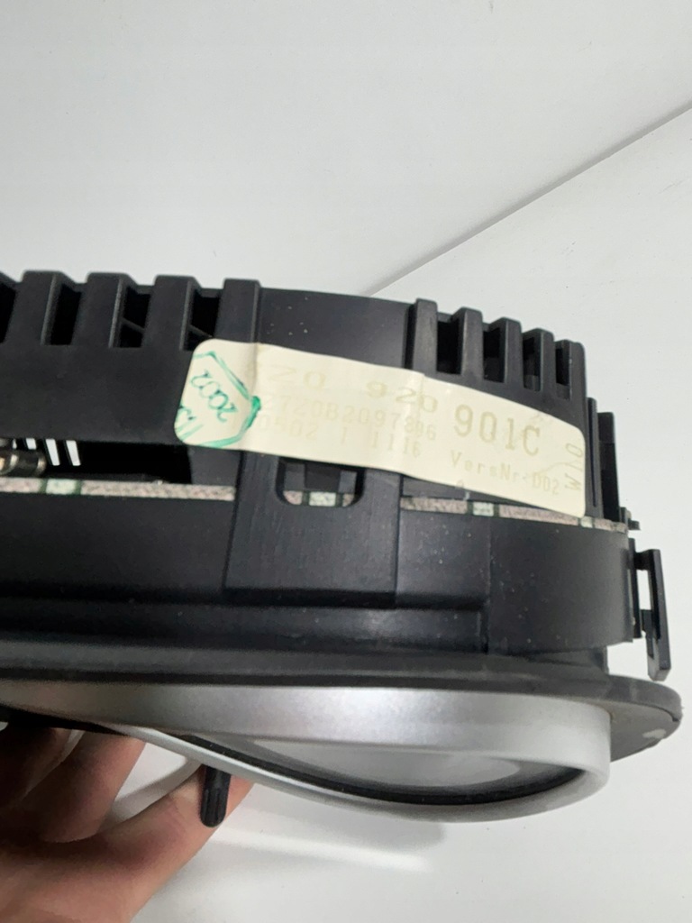 фото №5, Лічильник прилади fis 1.6fsi бензин 150k km audi a2 8z0 920 901 c