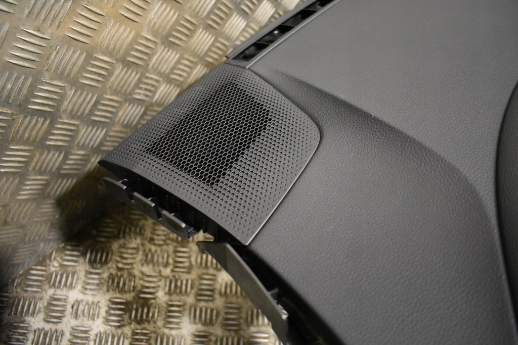 Ідеальна панель  porsche cayenne 9y 25r. 1 Недорого