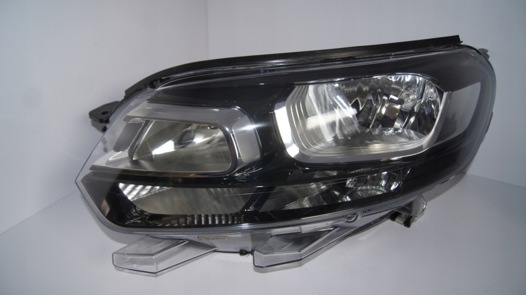 Купити Лампа ліва citroen jumpy 19- звичайна