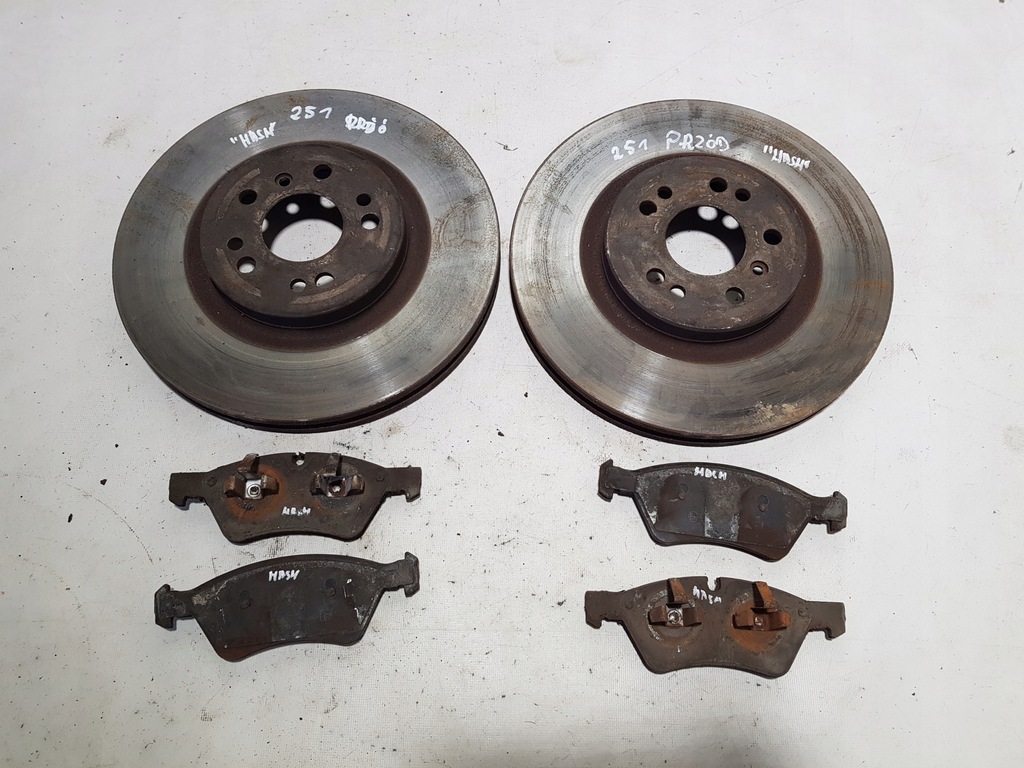 фото №1, Тормозные диски перед передние тормозные колодки комплект mercedes w251