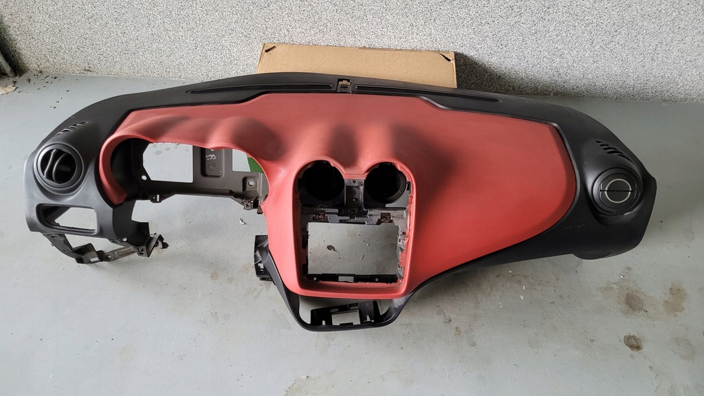 фото №7, Консоль панель приладів панель приладів alfa romeo mito czerwona oryg