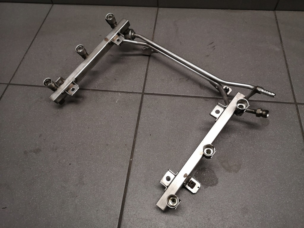 фото №6, Молдинг впрыскная audi a8 d2 2.8 amx 078133681aj