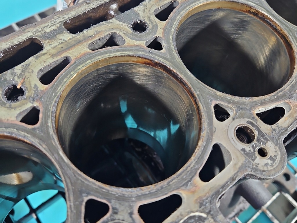 фото №8, Блок двигуна dół renault clio iv 12-20 d4fd740 d4f740 1.2 16v