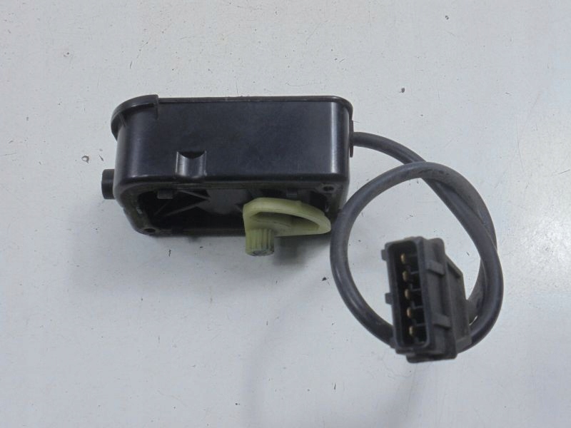 фото №5, Audi a6 c4 моторчик крышка отопителя 443271095