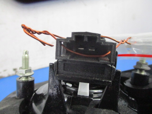 фото №3, Vw golf 5 plus 5d лампа задняя правая крышки valeo