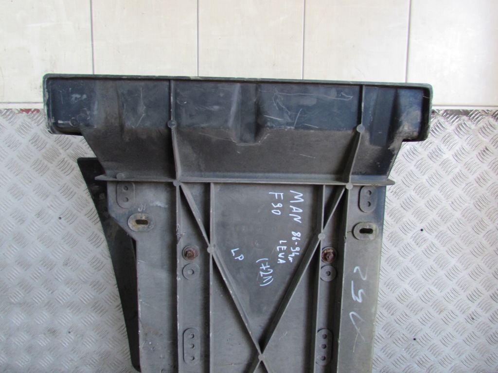 Пороги корпус ступени левый перед 81615100129 man f90 86-94 r. с Разборки