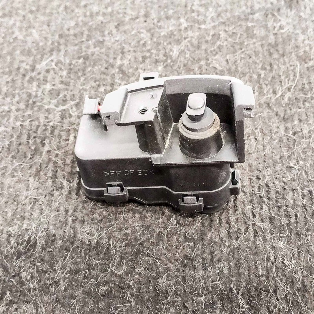 фото №5, Audi a4 s4 b8 8k 2011 привод крышка заливной топлива