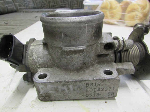 фото №1, Дросельна заслінка mazda demio