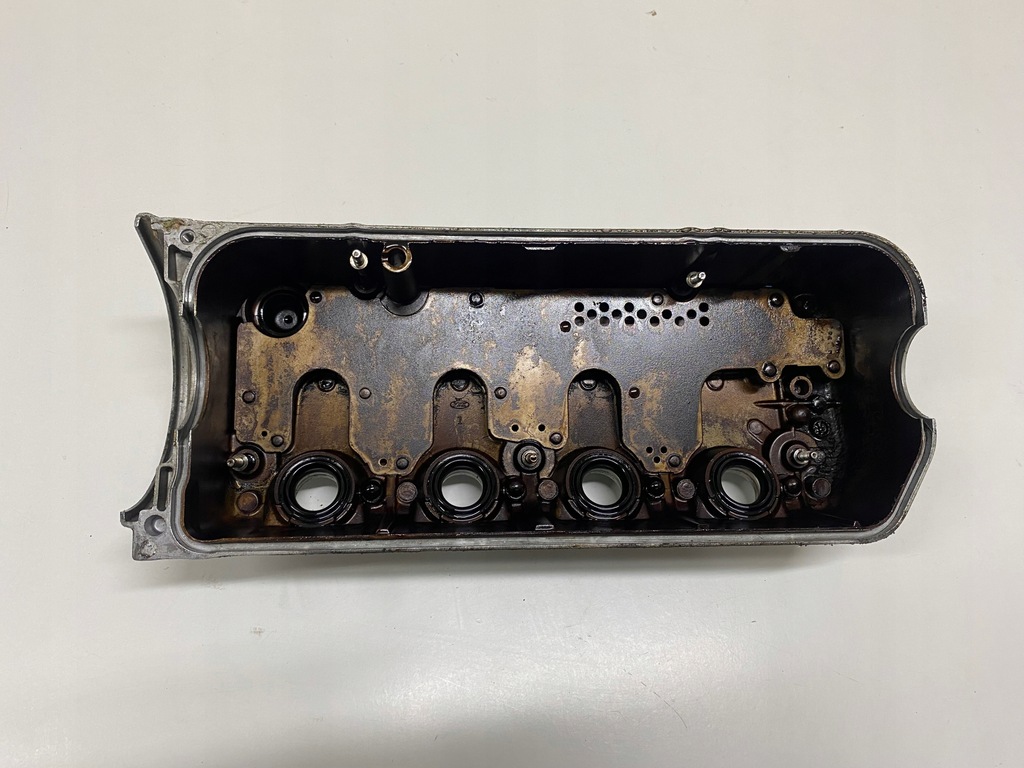 фото №9, Кришка клапанів honda civic vii 1.4 16v d14z6