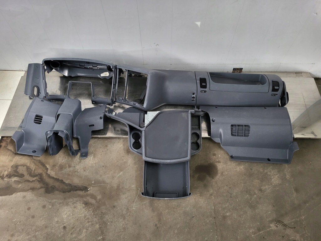 фото №1, Консоль панель приладів приладова панель приладів scania r кабіна