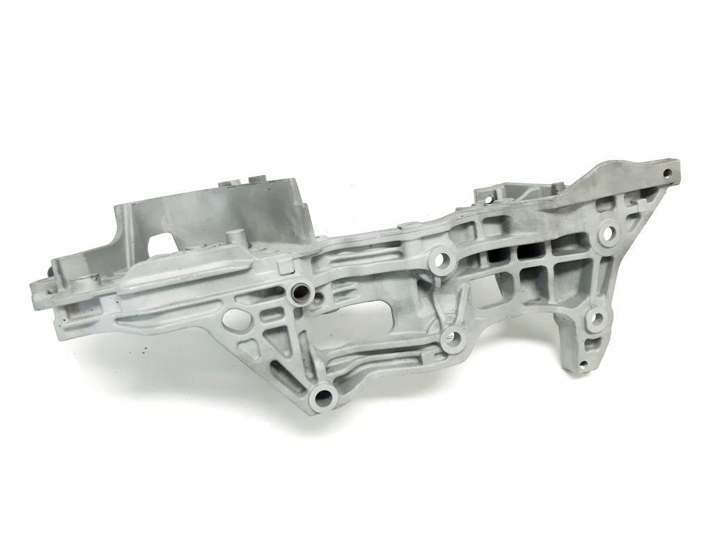 Audi a4 b9 2.0 tdi кронштейн генератора 04l903143b det в Украине