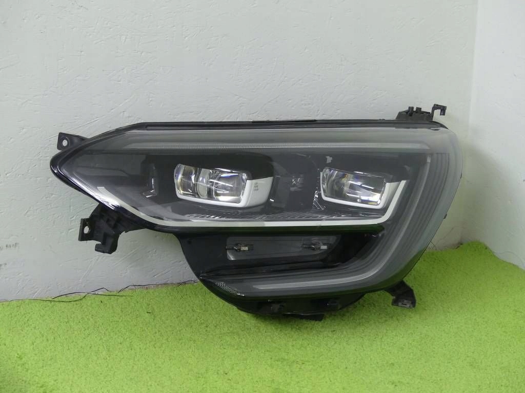 Купить Фара перед левая renault megane 4 iv full led 16-20r идеальное состояние