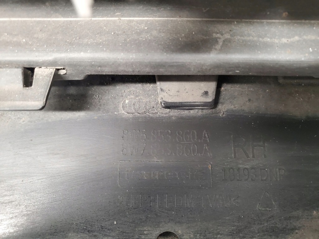 Audi a5 2019 правый  сторона порог Цена