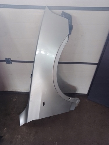 Купити Bmw e83 рестайлінг  крило правий перед