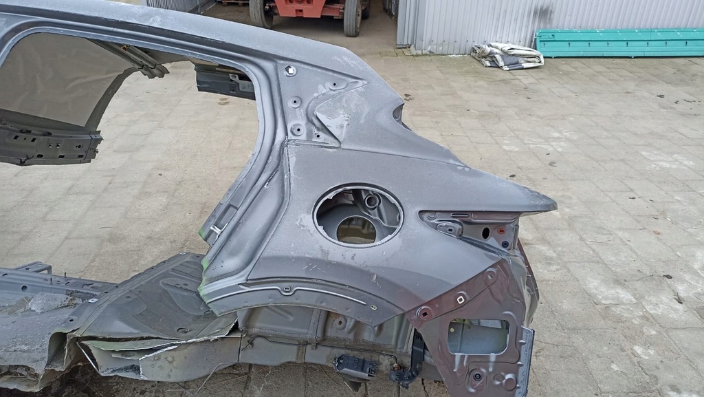 фото №1, Q30 16r чверть ліва задня задня крила лівий задній