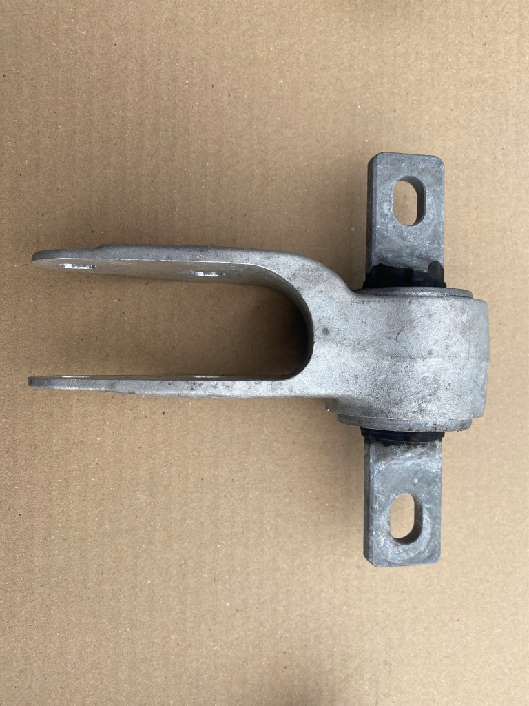 Купить Кронштейн кронштейн подушка tesla s x 1055366-00-f