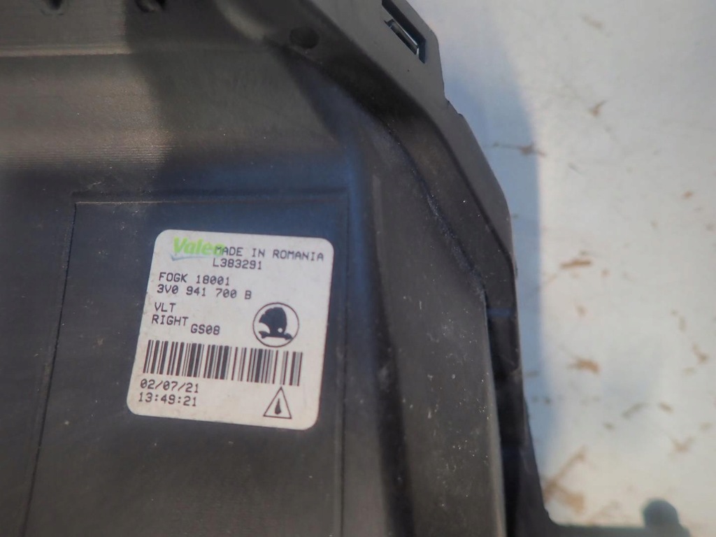 фото №7, Противотуманная фара правый led skoda superb iii lift 2019-