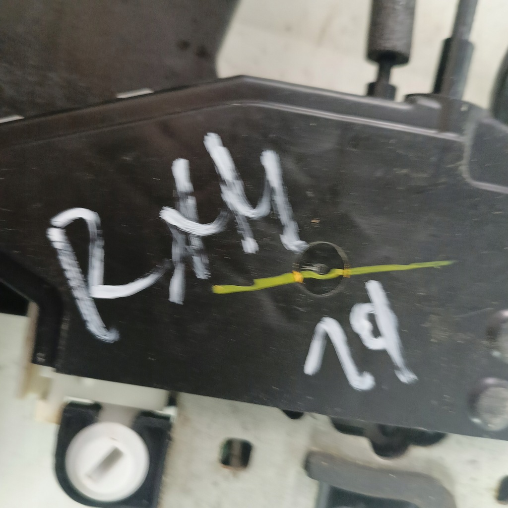 фото №12, Dodge ram 19- замок правый задняя usa p04589914aeb