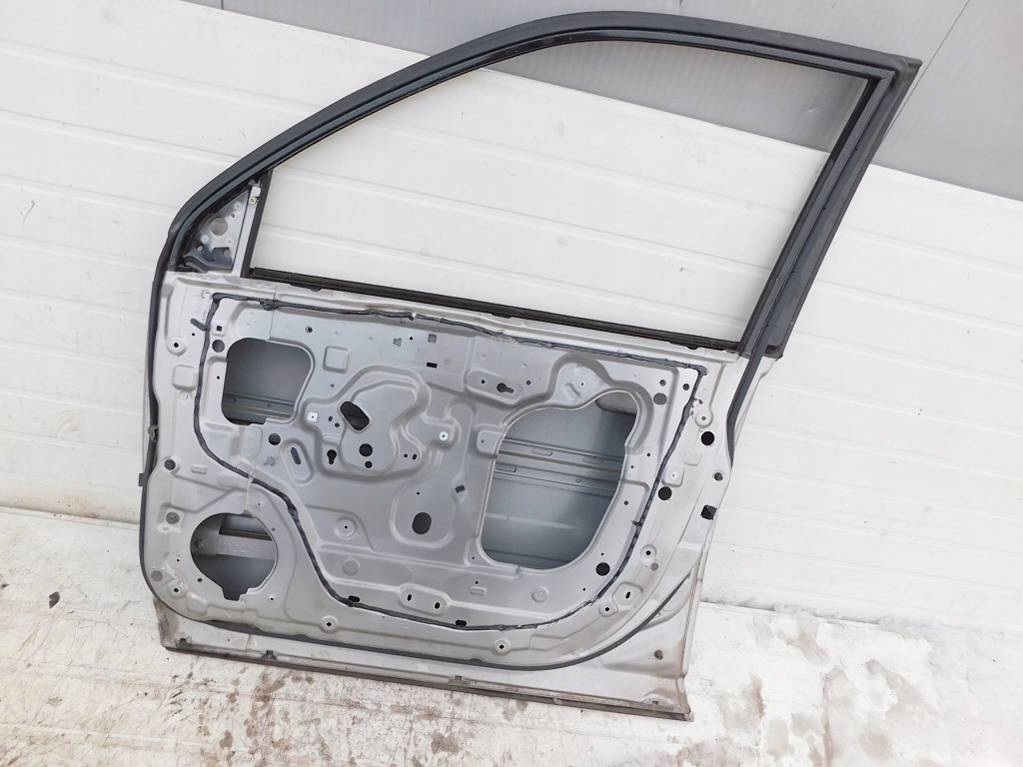 фото №6, Nissan x-trail t30 2005r дверь правый перед