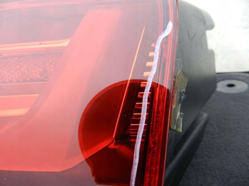 фото №5, Audi r8 4s0 15- лампа led задняя правая сторона