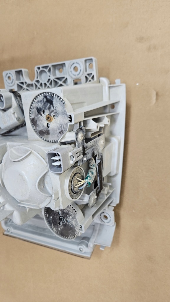 фото №8, Лампа перед передняя левая isuzu giga 100-2199m