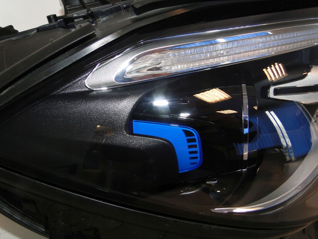 фото №10, Mercedes c klasa 206 w206 лампа правая digital led