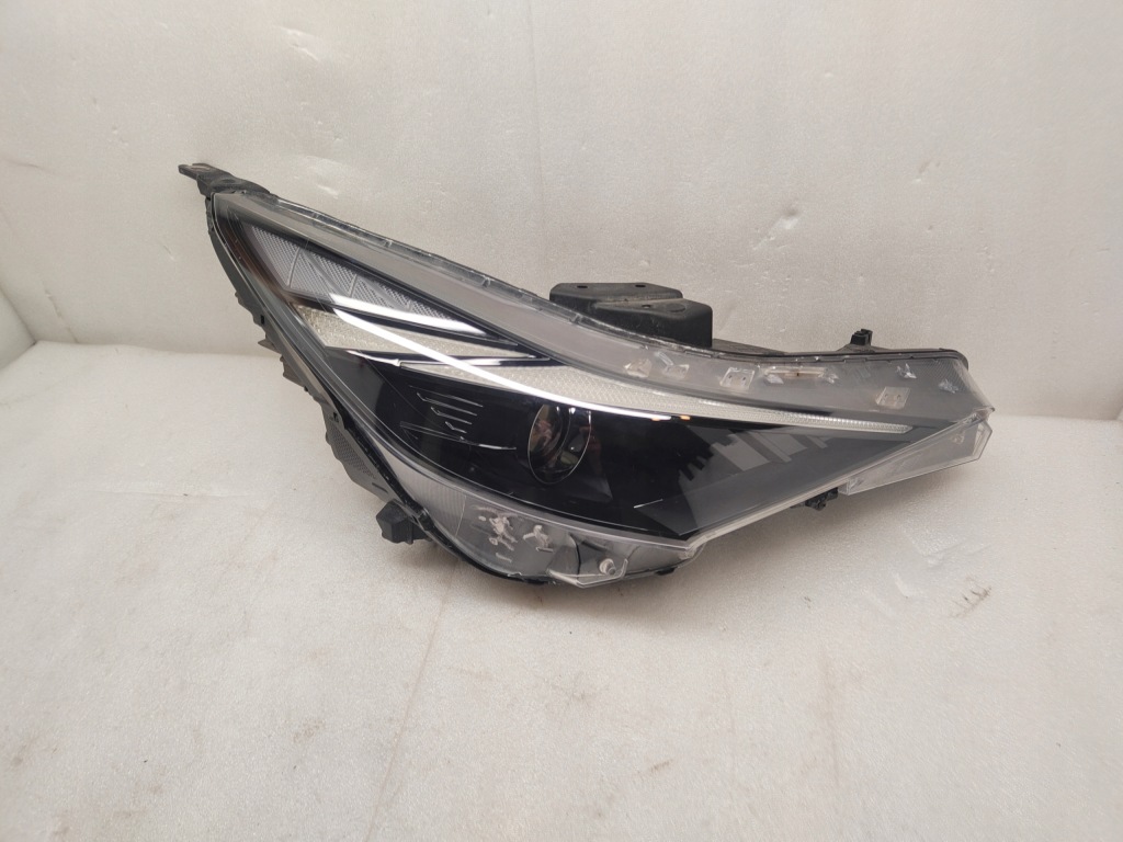 фото №1, Hyundai elantra vii cn7 линза zw с led лампа правый перед h07r, 92102-aa