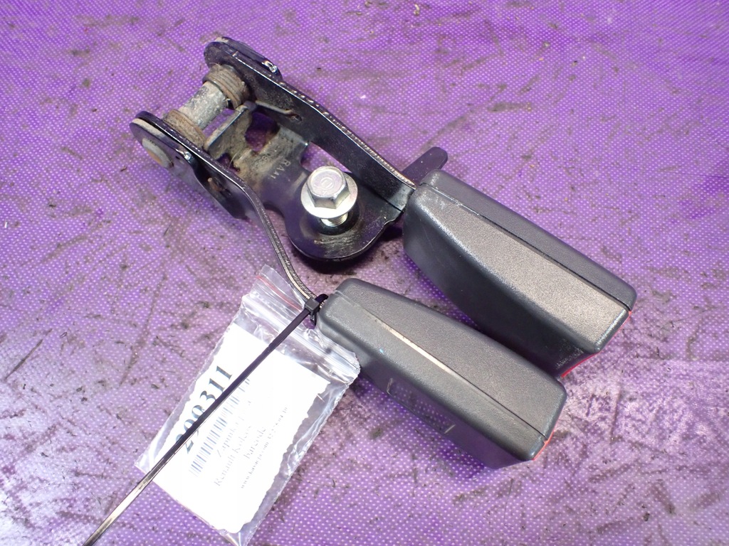 фото №1, Koleos i 08-11 клипса замок поперечина правый задняя 6093358c