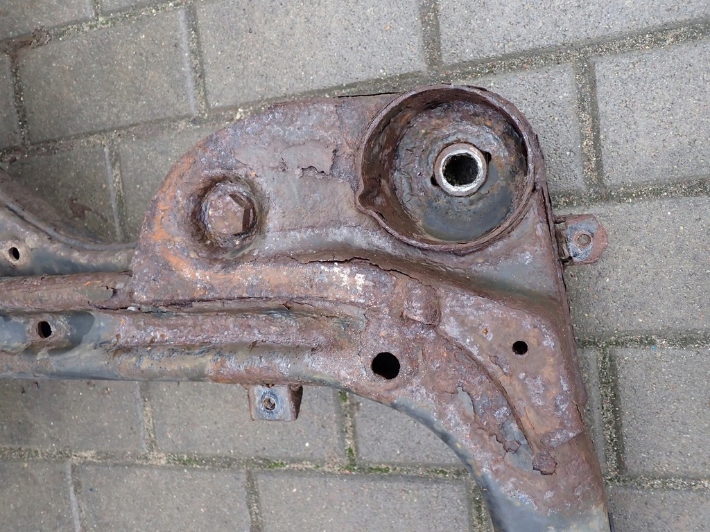 фото №16, Підрамник підрамник поперечина hyundai i30 i lift 1.6 b 09r 62405-2l000