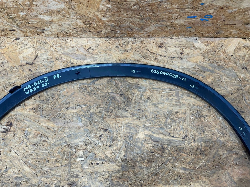 фото №7, Mercedes glc ii 2 x254 w254 22- молдинг накладка na крыло правый перед