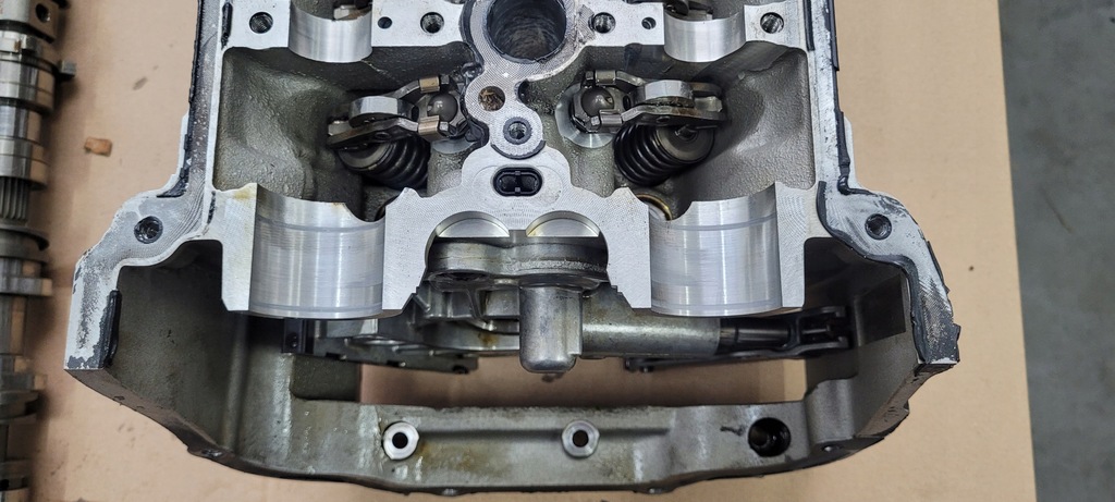 фото №6, S6 c7 4g lift головка левая крышка валы 4.0 tfsi ctg s7 4g