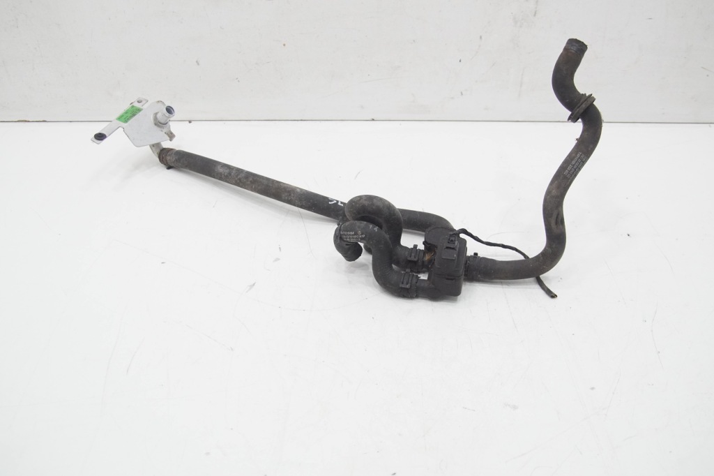 фото №1, Патрубок води клапан mercedes sl r230