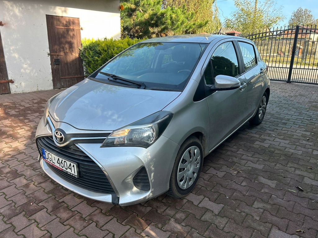 Yaris 3 11-20 задня балка підвіска гальмівні барабани warszawa Зі Шроту