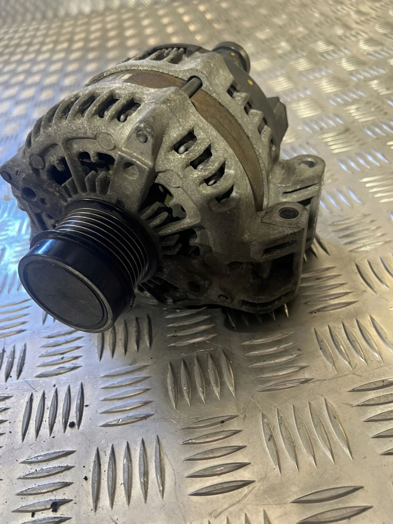 Купити Maserati levante генератор 30318724485