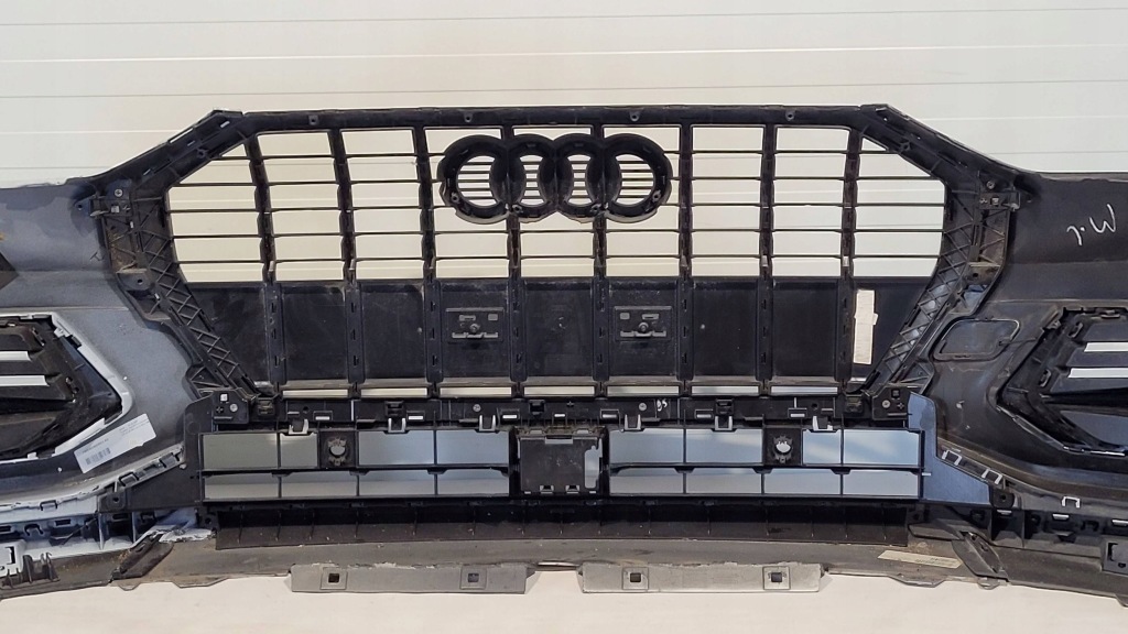 Купить Audi q3 18-24r 83a бампер передний перед