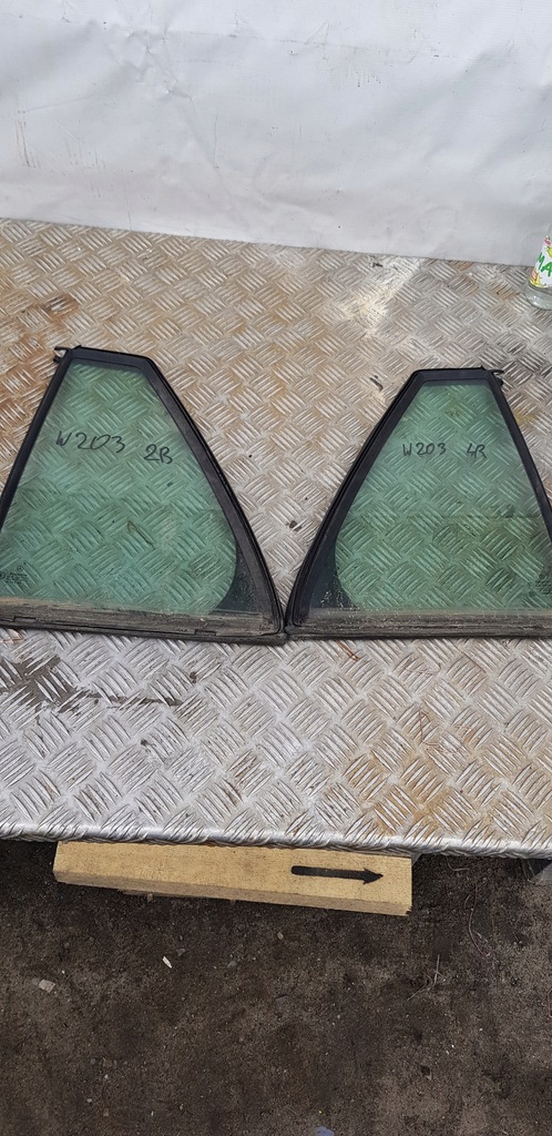 фото №8, Mercedes w203 стекло стекло дверь задняя kombi 1r 2r