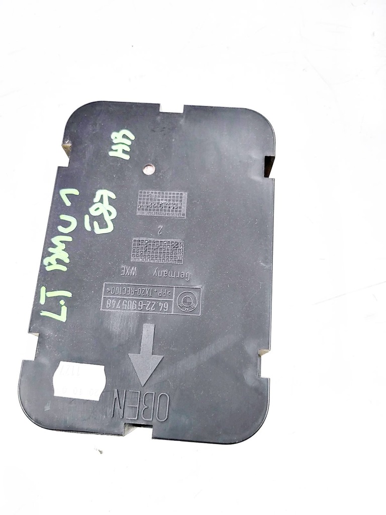 фото №5, Bmw 1 e87 решётка декомпрессионная воздухоотводчик задняя