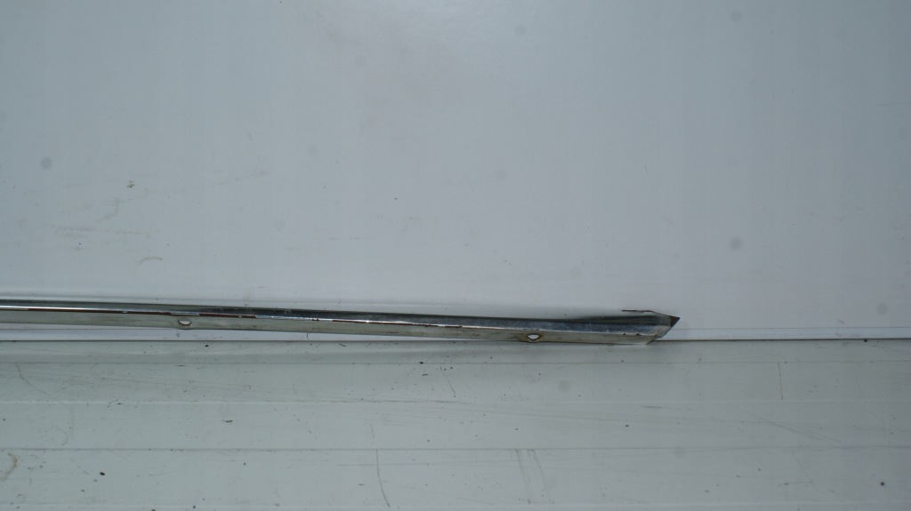 Mercedes r107 sl slc молдинг хром стійка a права 1076981001 Оригінал