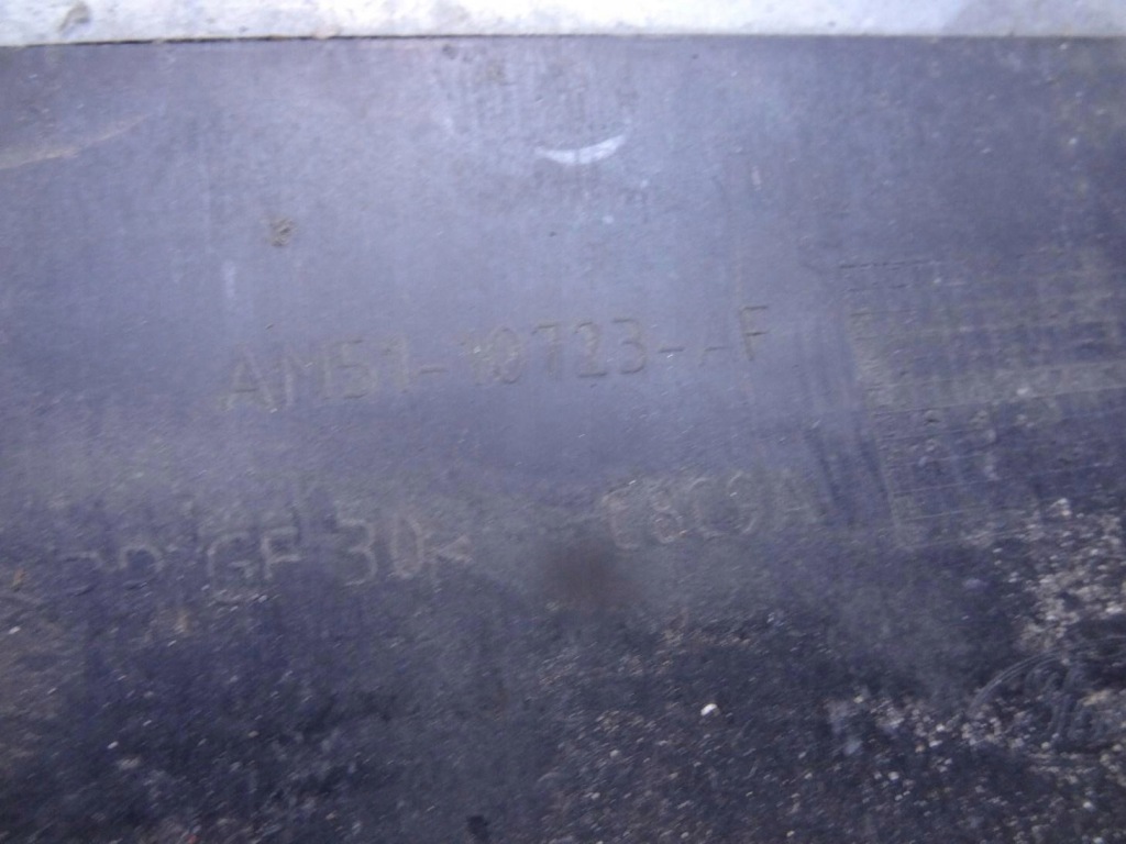 Корпус аккумулятор ford focus mk3 1.5 tdci am51-10723-af am51-10a659-ad Киев