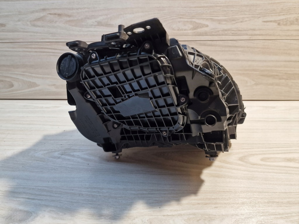 фото №7, Лампа ліва перед porsche taycan 9j1 full led