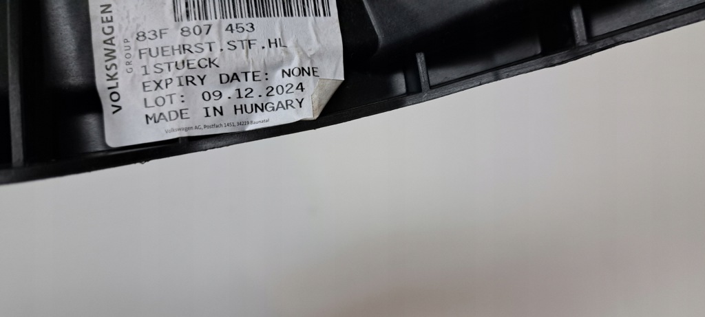 Audi q3 ii направляющая бампер левый задний  83f807453 Цена