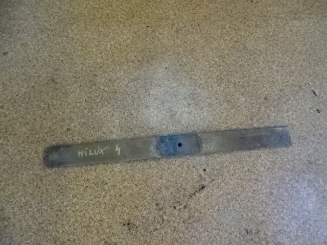 фото №1, Toyota hilux 12r рессора щетка