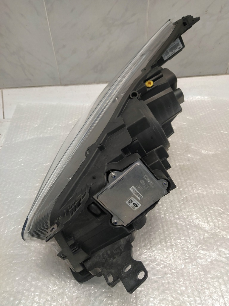 фото №12, Ford kuga mk2 lift 2016- escape lift 2016 - лампа права передня перед