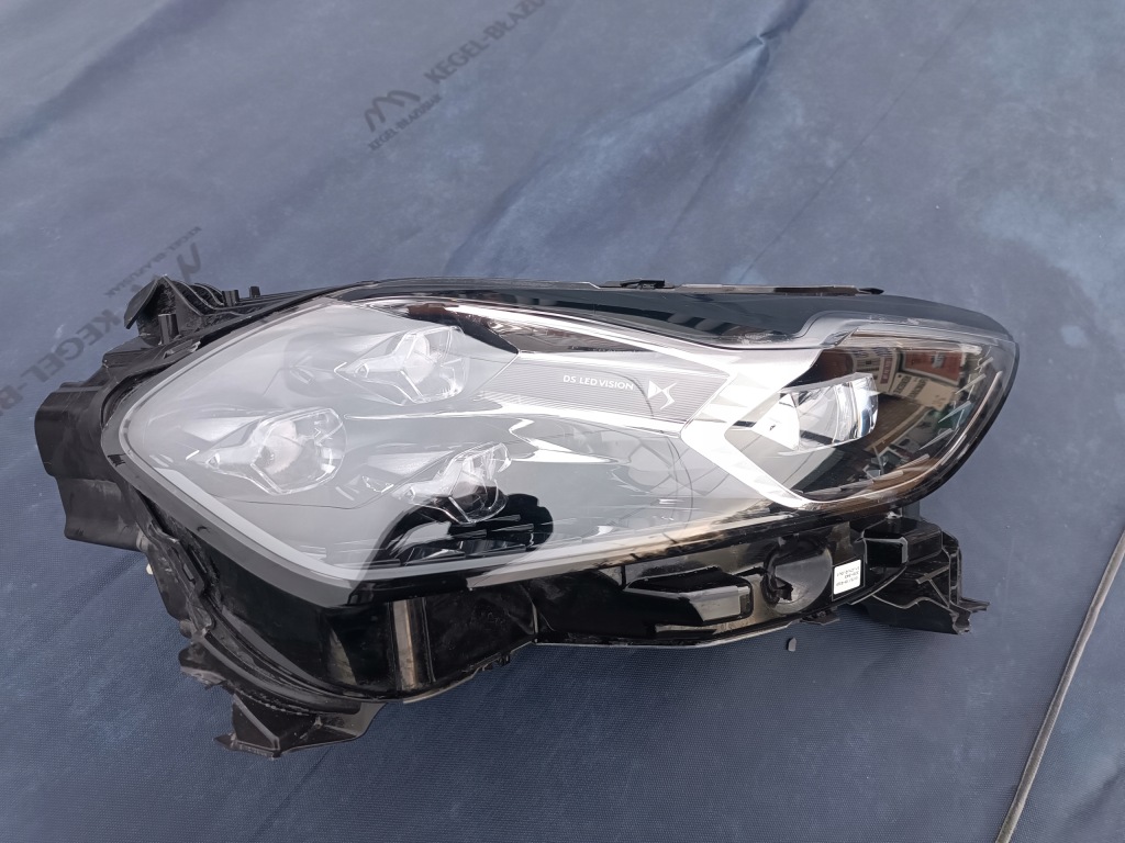 фото №1, Citroen ds3 crossback лампа full led правая перед 9820840680